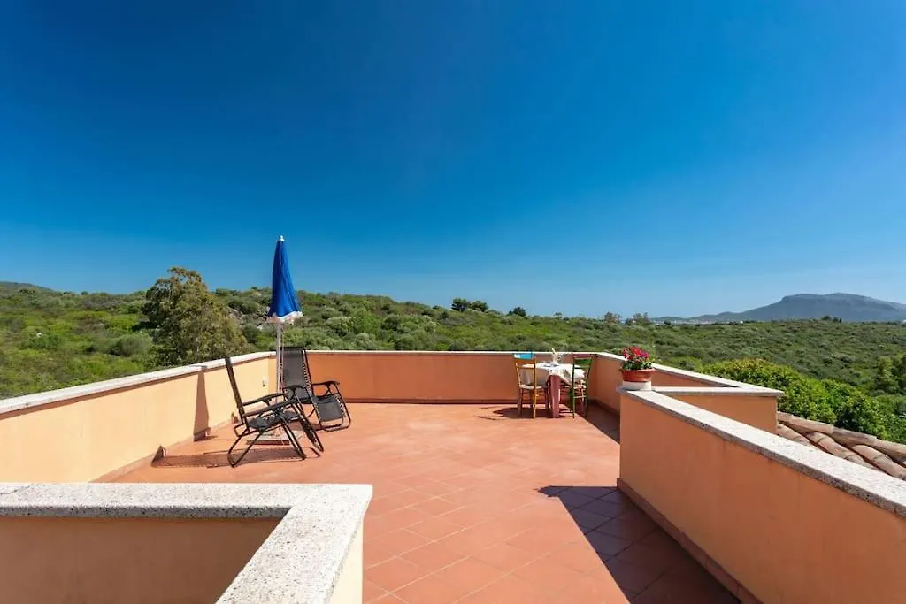 Villa Piera Sos Aranzos -Golfo Aranci Sea View- 피뚤론구 0*,  이탈리아