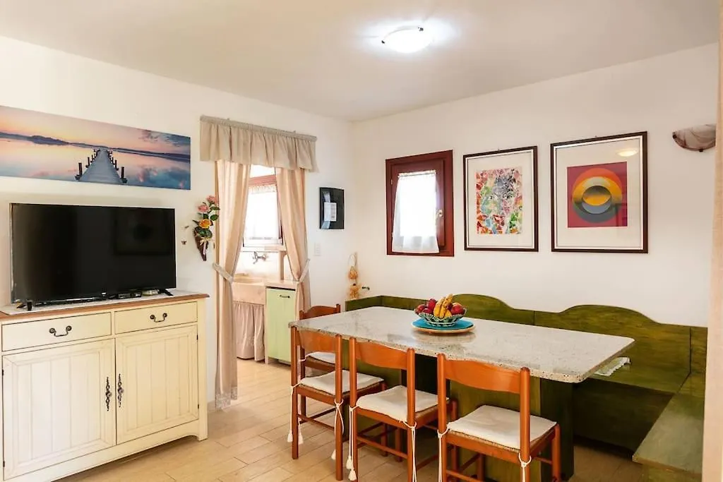Villa Piera Sos Aranzos -Golfo Aranci Sea View- 피뚤론구 이탈리아